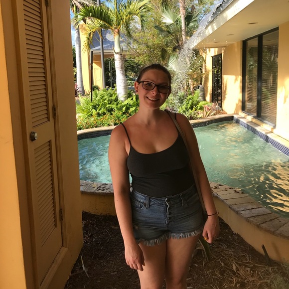 Meet your Posher, Cheyenne - Picture 1 of 1